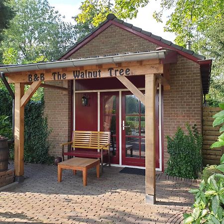 The Walnut Tree Bed and Breakfast Hellevoetsluis Exteriör bild