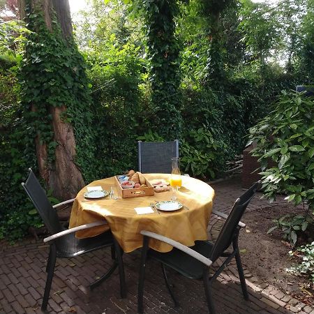 The Walnut Tree Bed and Breakfast Hellevoetsluis Exteriör bild
