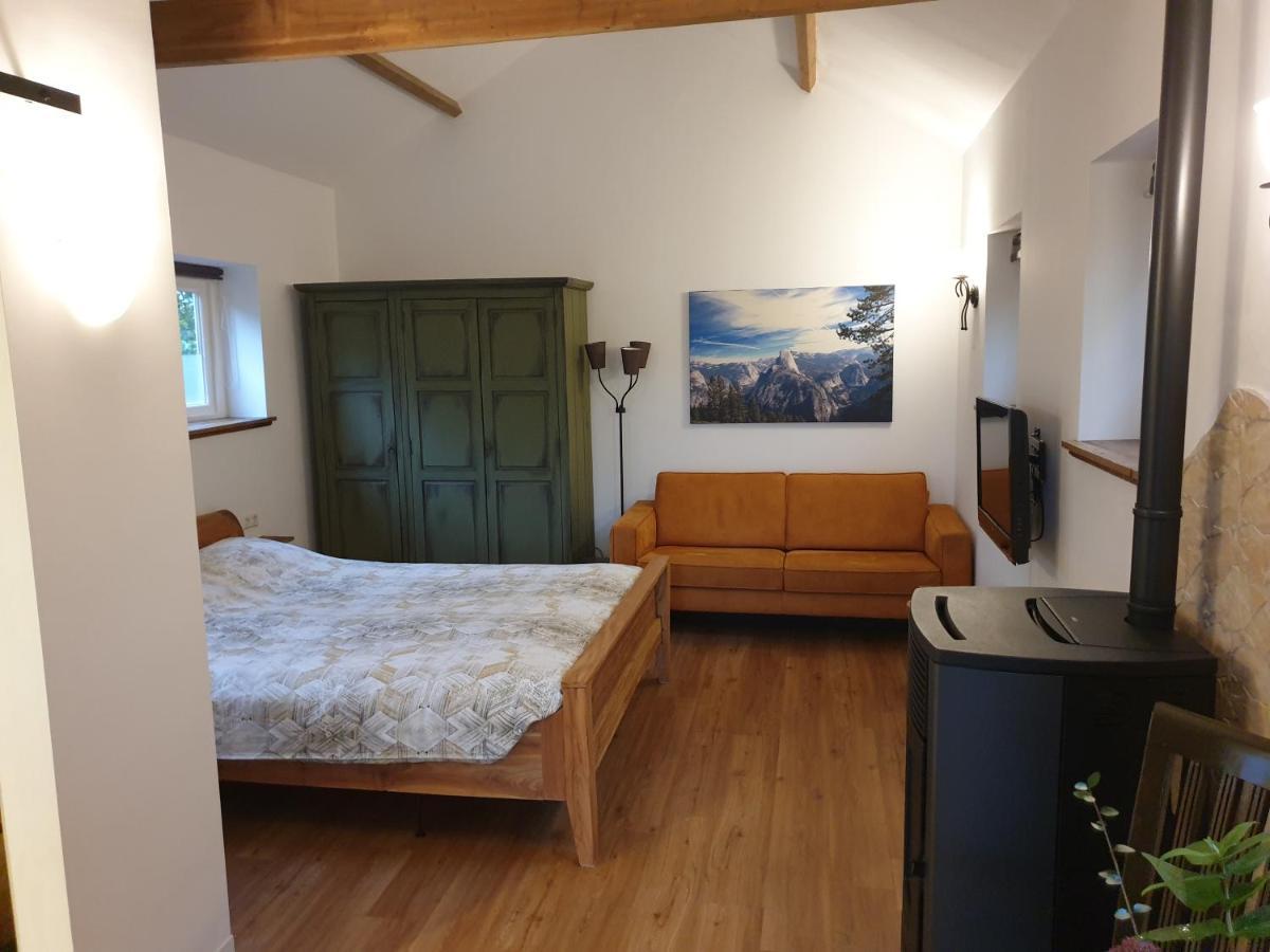 The Walnut Tree Bed and Breakfast Hellevoetsluis Exteriör bild