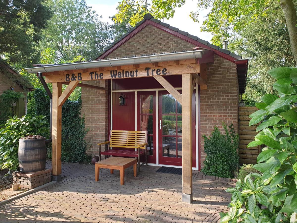The Walnut Tree Bed and Breakfast Hellevoetsluis Exteriör bild