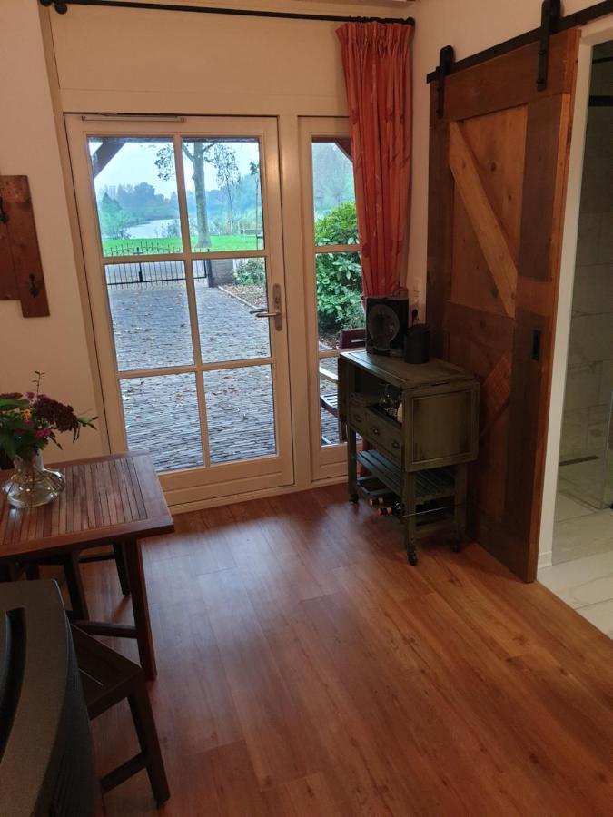 The Walnut Tree Bed and Breakfast Hellevoetsluis Exteriör bild